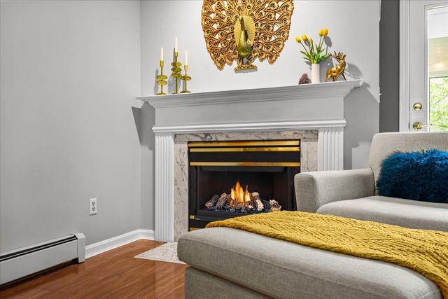 19 Saxonhollow Dr Unit G2, Essex Junction, VT 05452
