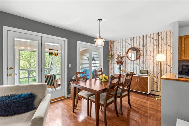 19 Saxonhollow Dr Unit G2, Essex Junction, VT 05452