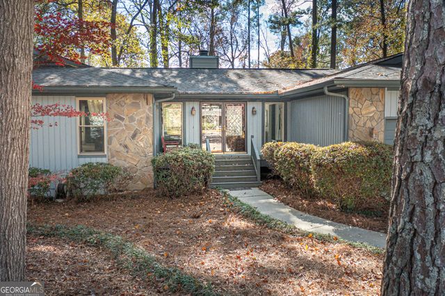 109 Moss Hill Court, Peachtree City, GA 30269