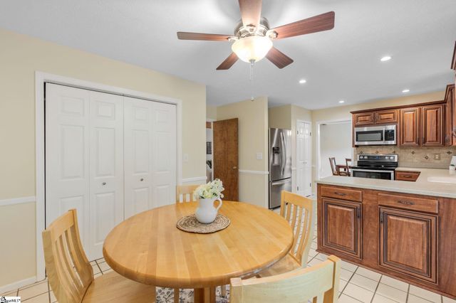 16 Kindlin Way, Taylors, SC 29687