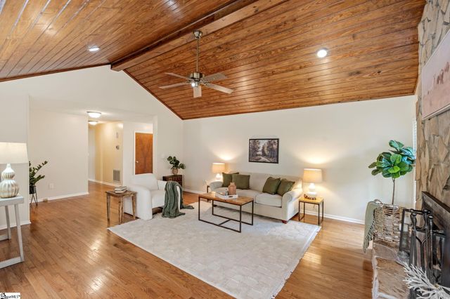 16 Kindlin Way, Taylors, SC 29687