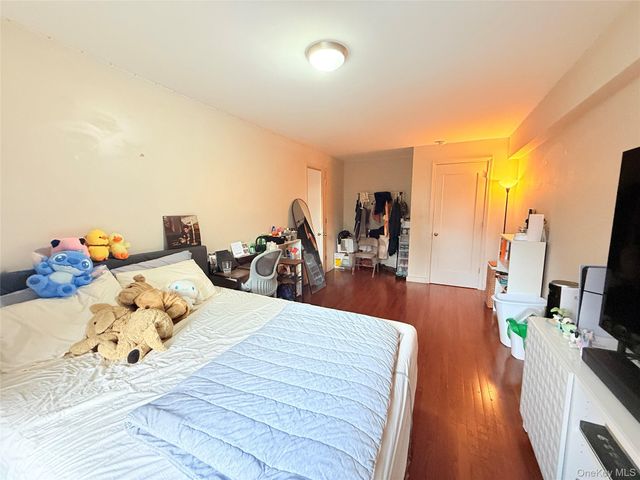 87-10 51st Ave 5H, Elmhurst, NY 11373