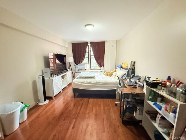 87-10 51st Ave 5H, Elmhurst, NY 11373