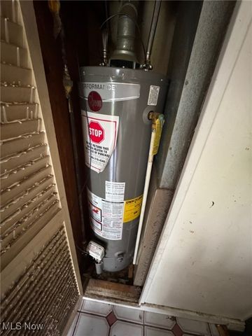 20211 Longbrook Road, Warrensville Heights, OH 44128