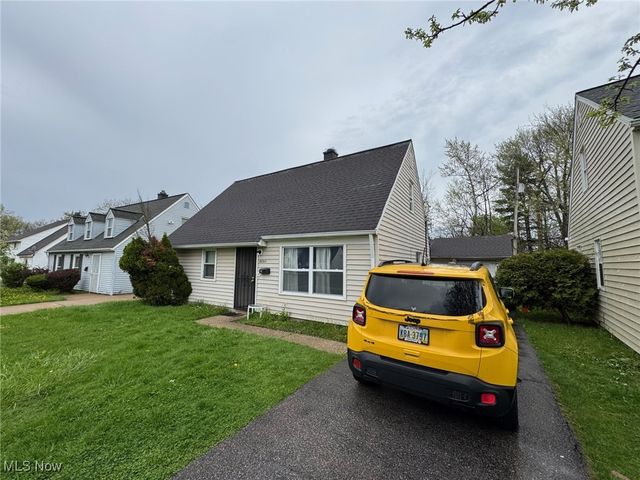 20211 Longbrook Road, Warrensville Heights, OH 44128