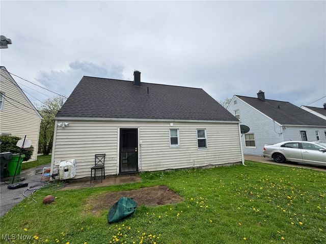 20211 Longbrook Road, Warrensville Heights, OH 44128