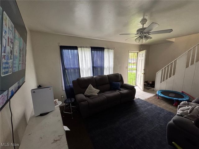 20211 Longbrook Road, Warrensville Heights, OH 44128