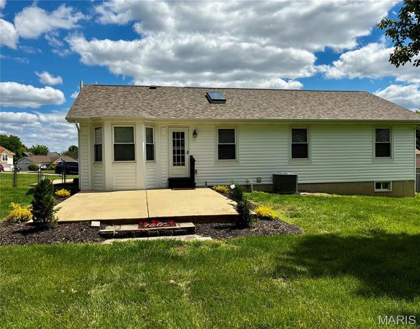 701 Ballantrae Drive, Wentzville, MO 63385