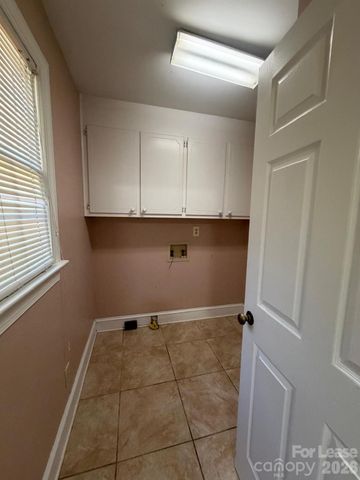 5600 Carmel Road, Charlotte, NC 28226
