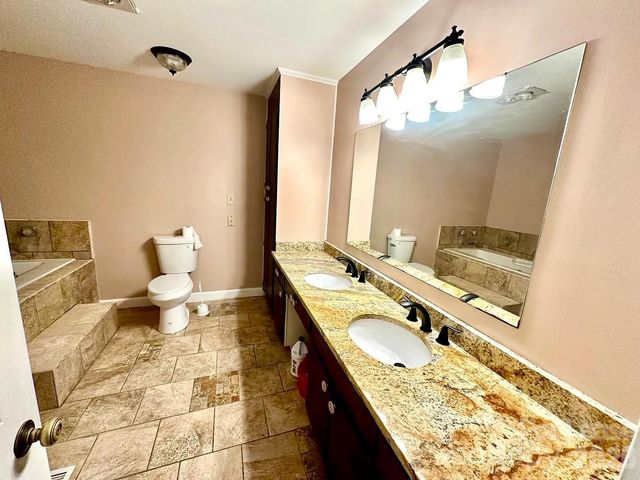 5600 Carmel Road, Charlotte, NC 28226