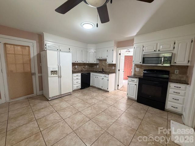 5600 Carmel Road, Charlotte, NC 28226