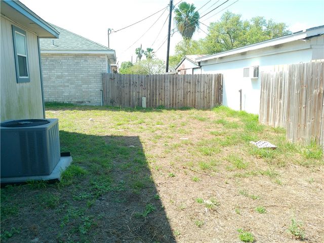 610 Kaipo Dr, Corpus Christi, TX 78418