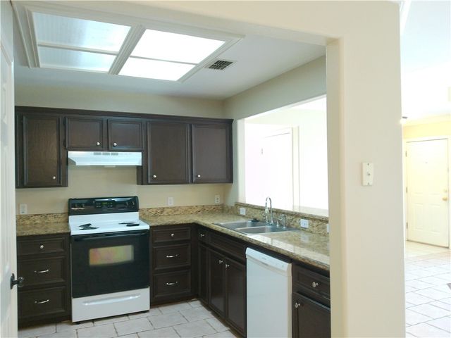 610 Kaipo Dr, Corpus Christi, TX 78418