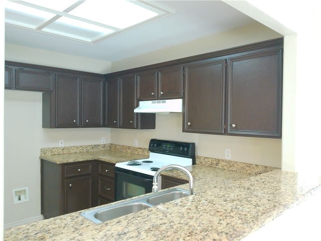 610 Kaipo Dr, Corpus Christi, TX 78418