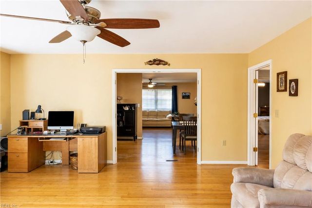 347 Avis CIR, Newport News, VA 23608