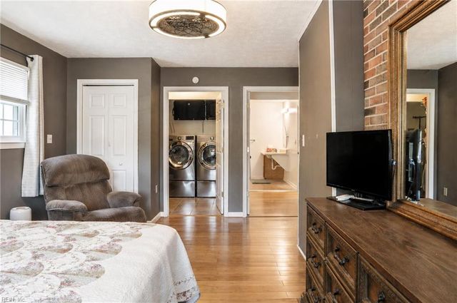 347 Avis CIR, Newport News, VA 23608