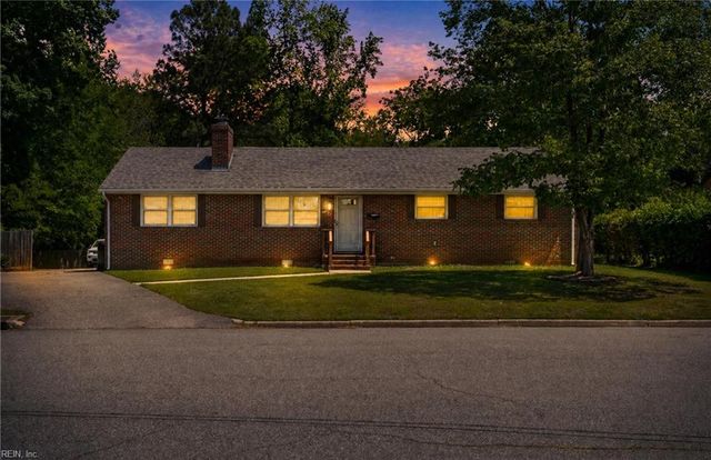 347 Avis CIR, Newport News, VA 23608