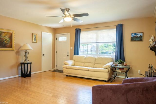347 Avis CIR, Newport News, VA 23608