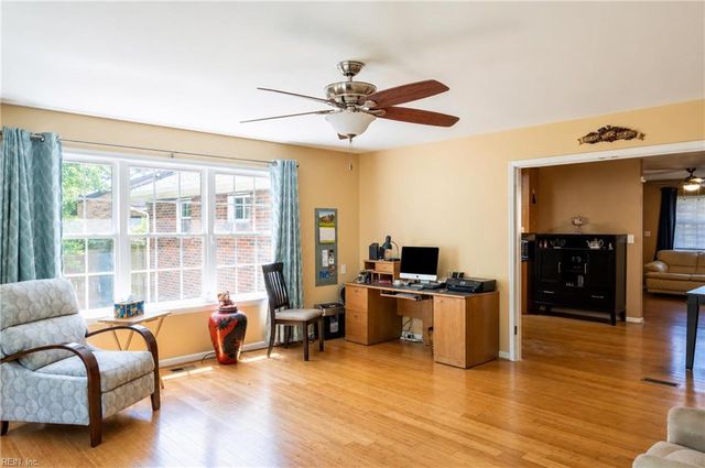 347 Avis CIR, Newport News, VA 23608