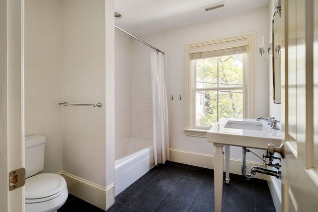 24 Gibson Street, Cambridge, MA 02138