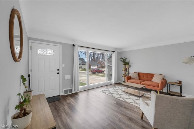 311 E 262nd Street, Euclid, OH 44132
