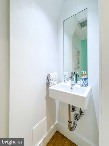 4922 9TH ST NW, Washington, DC 20011