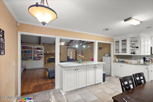 105 Rankin Road, Brandon, MS 39042