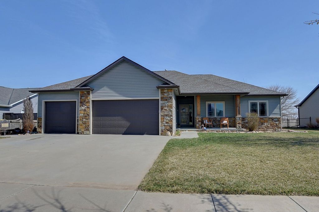 10020 N 152nd Street, Waverly, NE 68462