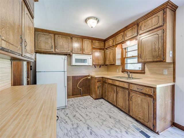 2129 SW 50th Street, Oklahoma City, OK 73119