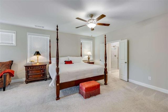 5212 Watchmans Cove, Gainesville, GA 30504