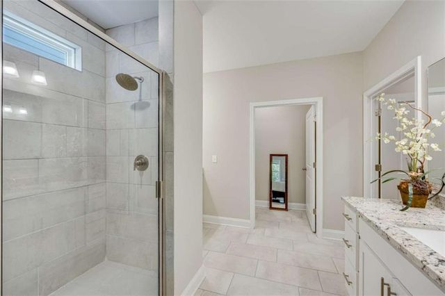 5212 Watchmans Cove, Gainesville, GA 30504