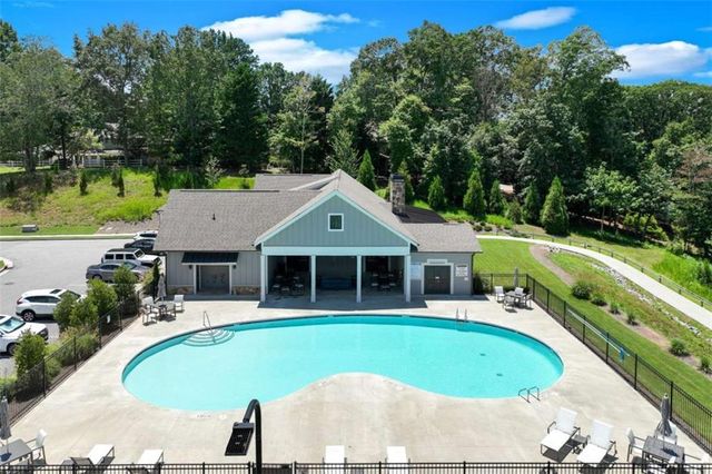 5212 Watchmans Cove, Gainesville, GA 30504