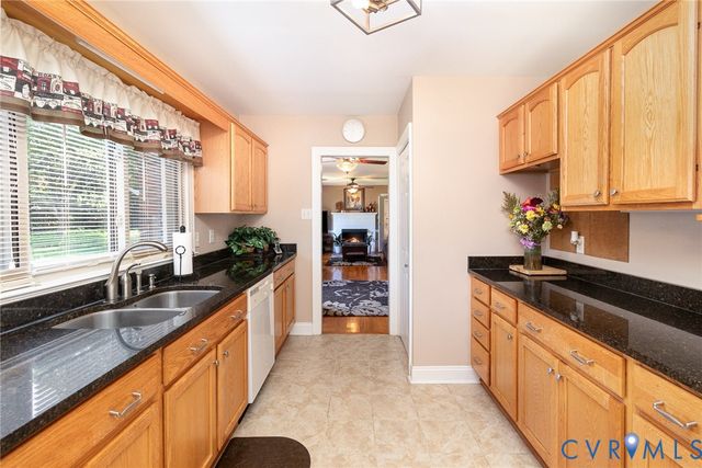 420 Park Ave, Hopewell, VA 23860