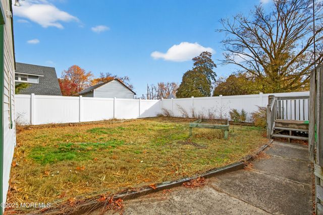 45 8th Street, Hazlet, NJ 07734