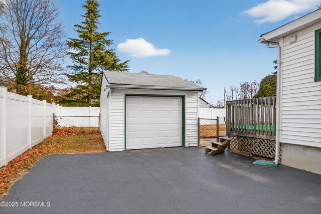 45 8th Street, Hazlet, NJ 07734