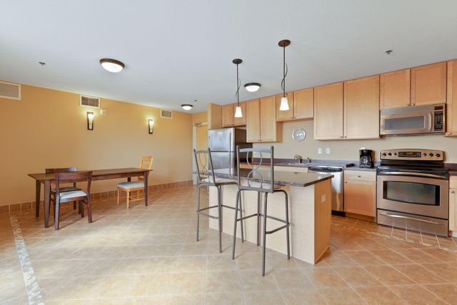 1502 5th Street N 303, Hopkins, MN 55305