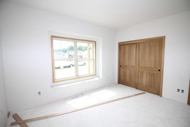 1302 W Kiddle LANE, Union Grove, WI 53182