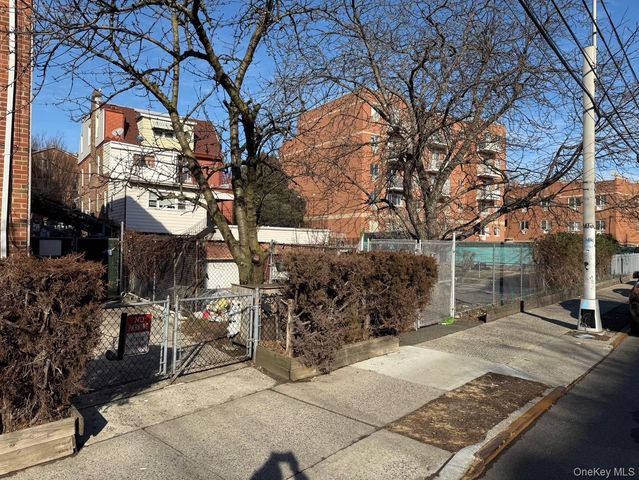 78-14 46th Avenue, Elmhurst, NY 11373