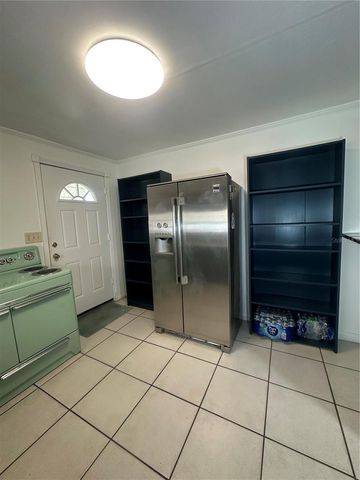 3923 W FLORA STREET, Tampa, FL 33614