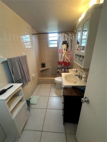 3923 W FLORA STREET, Tampa, FL 33614