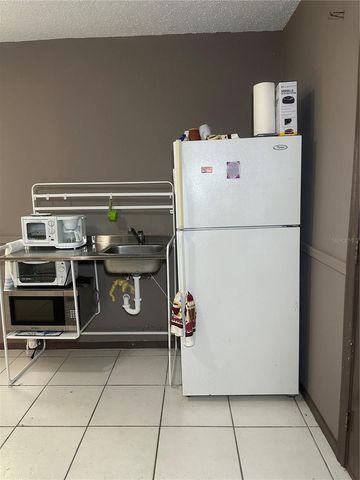 3923 W FLORA STREET, Tampa, FL 33614