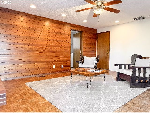 19555 Sw CASCADIA St, Beaverton, OR 97078