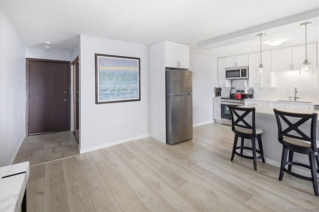 2 Adams 905, Denver, CO 80206