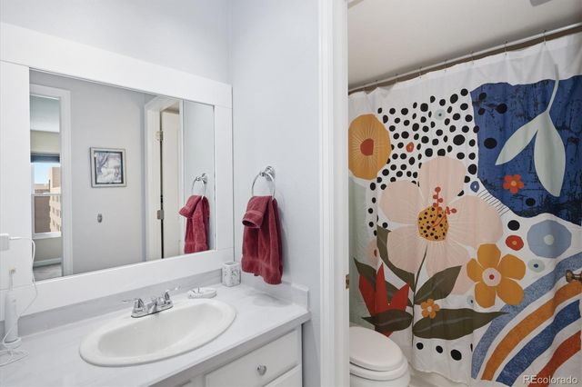 2 Adams 905, Denver, CO 80206