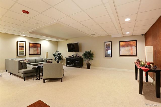 2 Adams 905, Denver, CO 80206