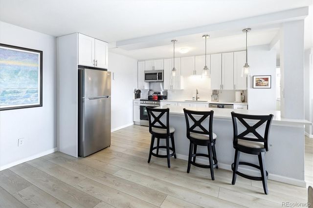 2 Adams 905, Denver, CO 80206