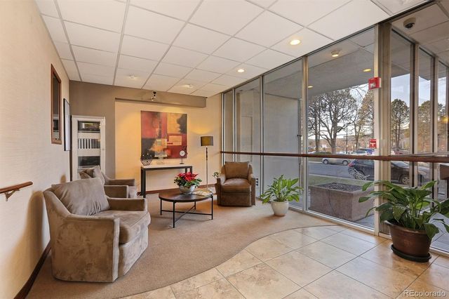 2 Adams 905, Denver, CO 80206