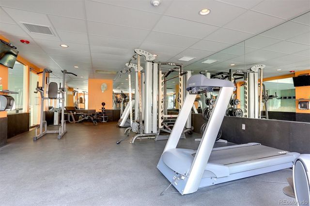 2 Adams 905, Denver, CO 80206