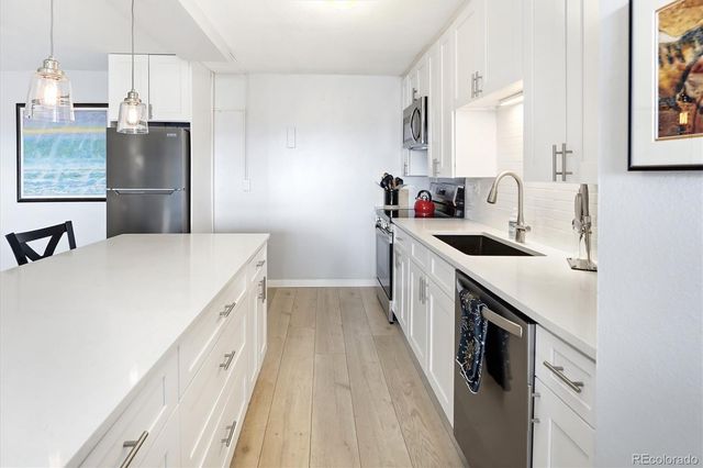 2 Adams 905, Denver, CO 80206