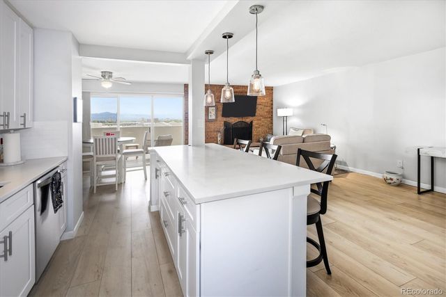 2 Adams 905, Denver, CO 80206